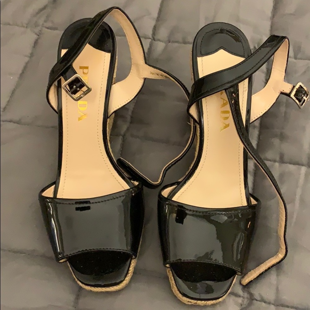Prada size 5 espadrille